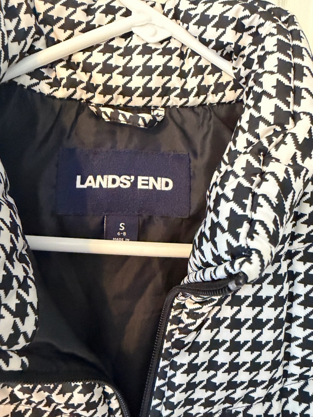 Lands' End Black & White Houndstooth Quilted Vest - Picture 5 of 9